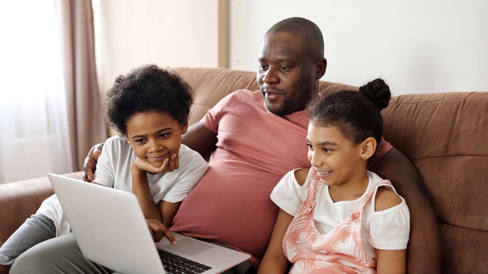 pexels august de richelieu 4260749 uai -pexels-august-de-richelieu-4260749 | Piercefield Oliver