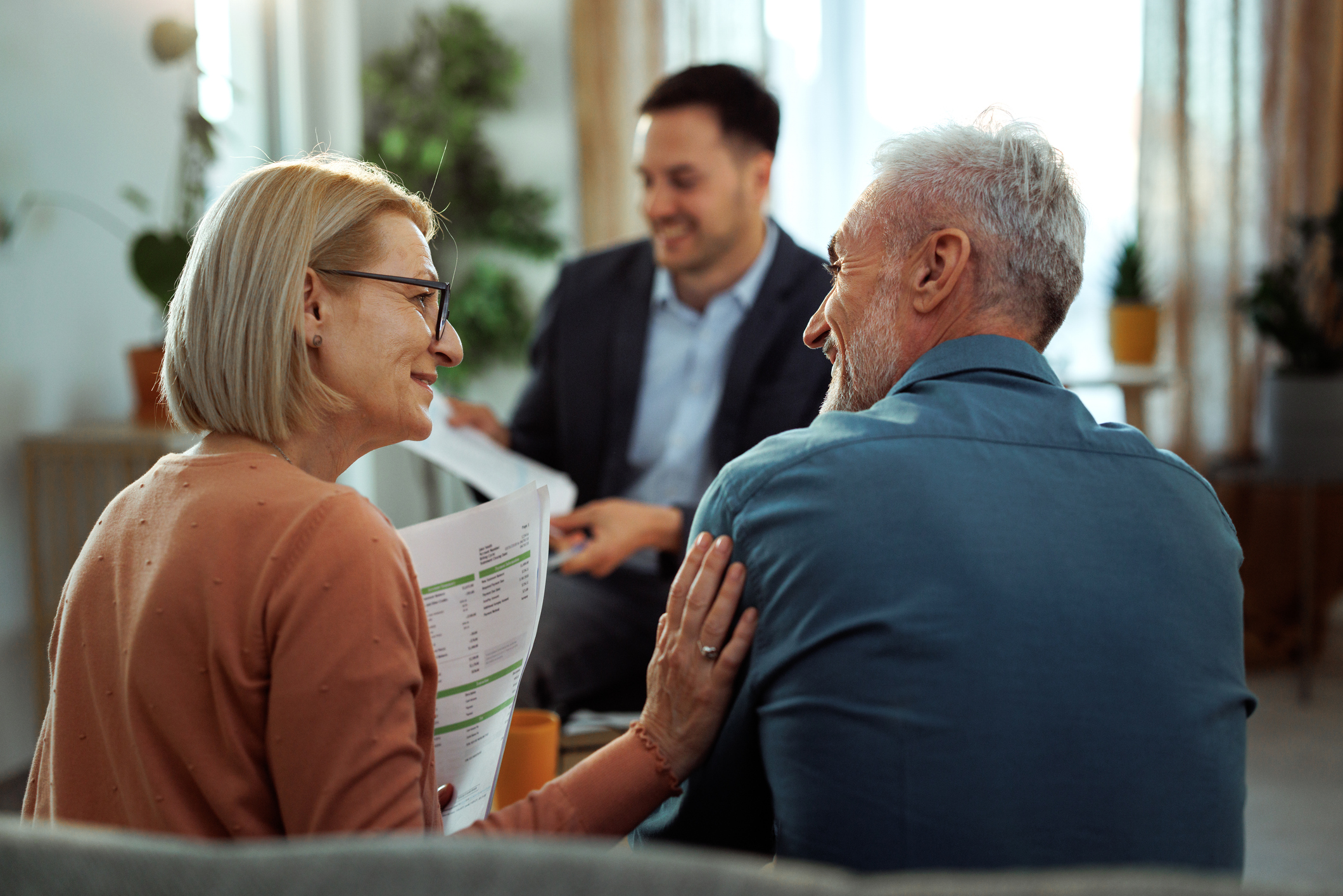 The Benefits of a Holistic Approach to Wealth Management 10 Meeting with financial advisor